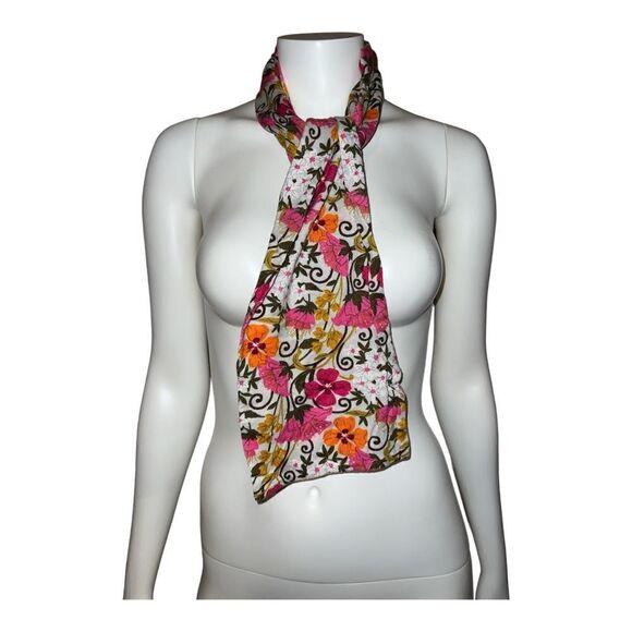 Vera Bradley Tea Garden Knitted Scarf Floral Gray Breast Cancer Pattern NWOT - Picture 1 of 4